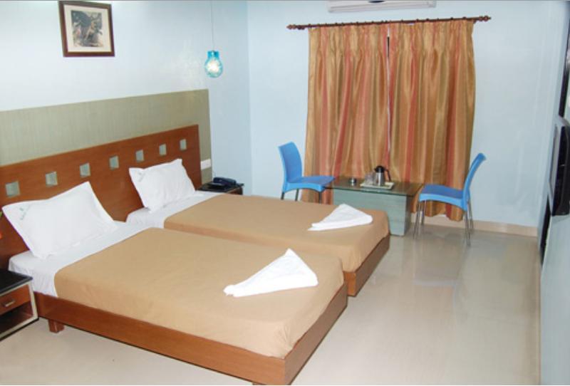 Balaji Grand Kakinada Room photo