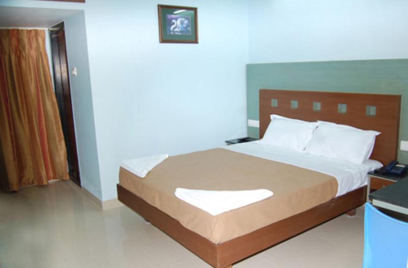 Balaji Grand Kakinada Room photo