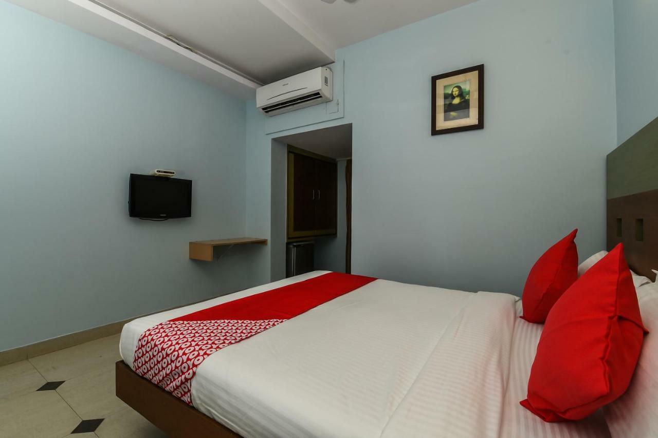 Balaji Grand Kakinada Exterior photo